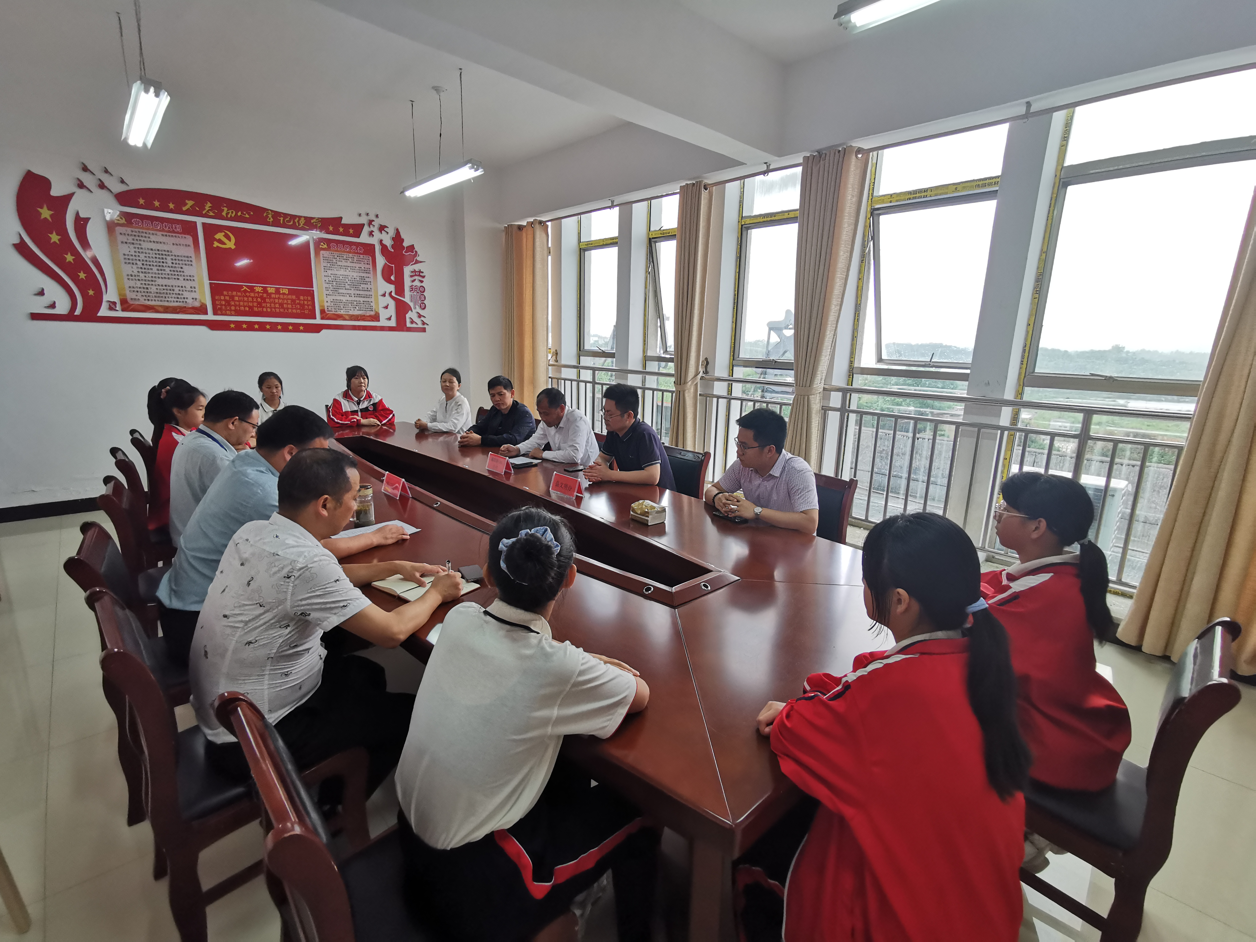 助学交流图片1.jpg 助学交流图片1.jpg